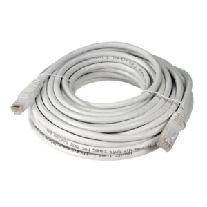 Câble Ethernet RJ45 10 m pour connexion stable longue distance.