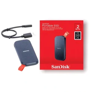 SSD externe SanDisk 2TB utilisé pour stockage rapide et transport de données volumineuses.